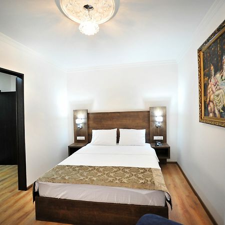 Rk City Hotel Tbilisi Buitenkant foto