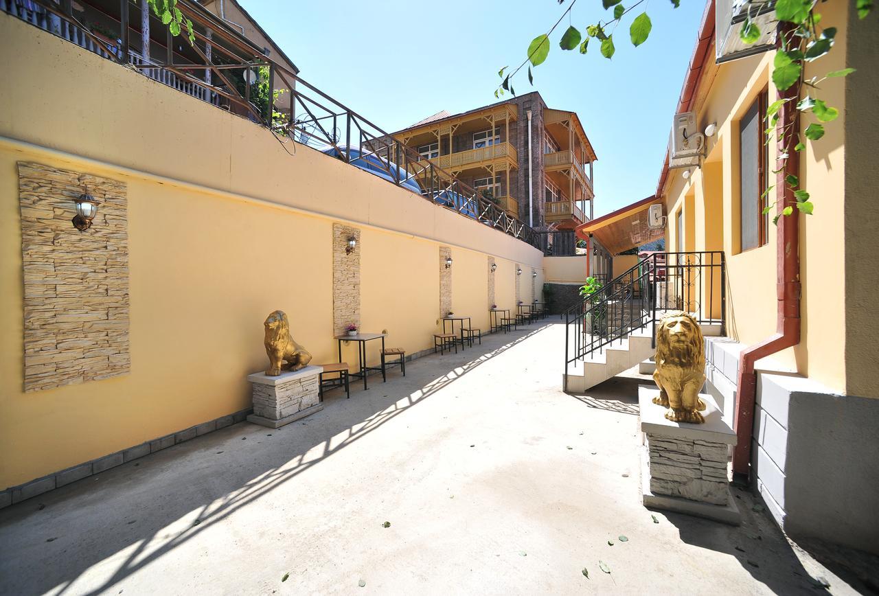 Rk City Hotel Tbilisi Buitenkant foto