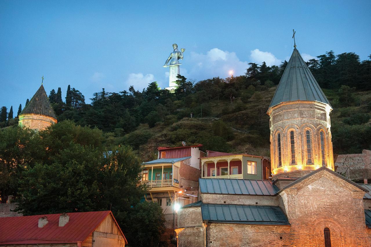 Rk City Hotel Tbilisi Buitenkant foto